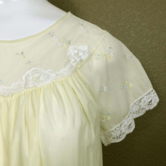 Sears Vintage Delicate Yellow Flower Embroidered Night Gown Sz 32-34 - Picture 5 of 5